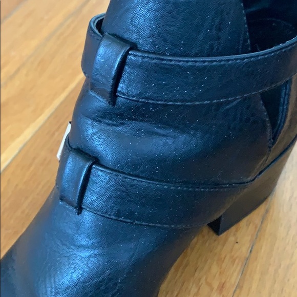 Forever 21 cutout buckle ankle bootie - Picture 4 of 4